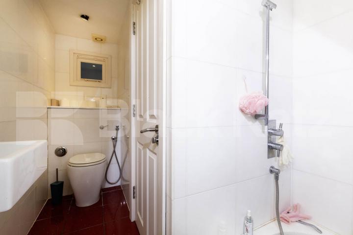 			3 Bedroom, 1 bath, 1 reception Flat			 Pages Lane, Muswell Hill